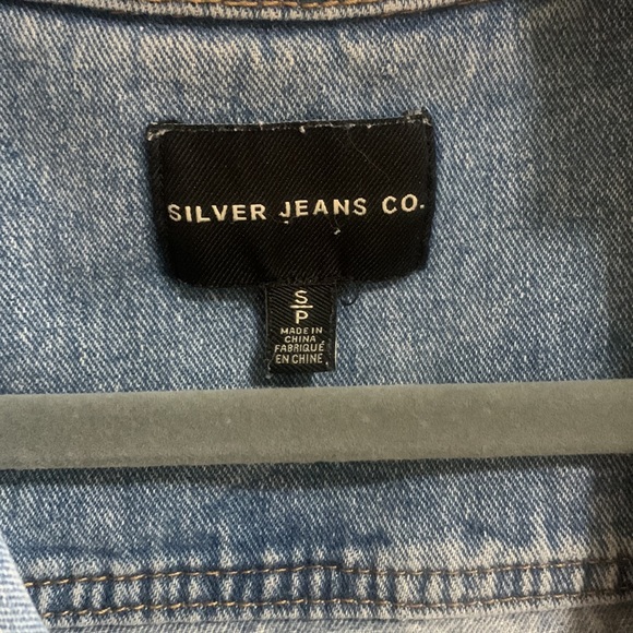 Small silver jeans co jean jacket - Picture 2 of 3